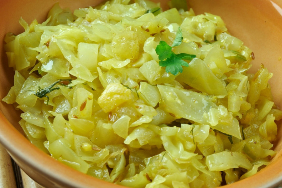 NAJBOLJI RECEPT ZA SALATU OD KISELOG KUPUSA: Ovakvu još niste probali, sigurni smo!
